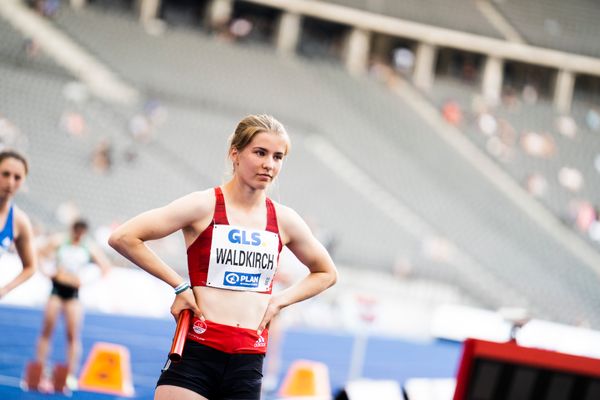 Charlotte Waldkirch (VfL Eintracht Hannover) waehrend der deutschen Leichtathletik-Meisterschaften im Olympiastadion am 26.06.2022 in Berlin